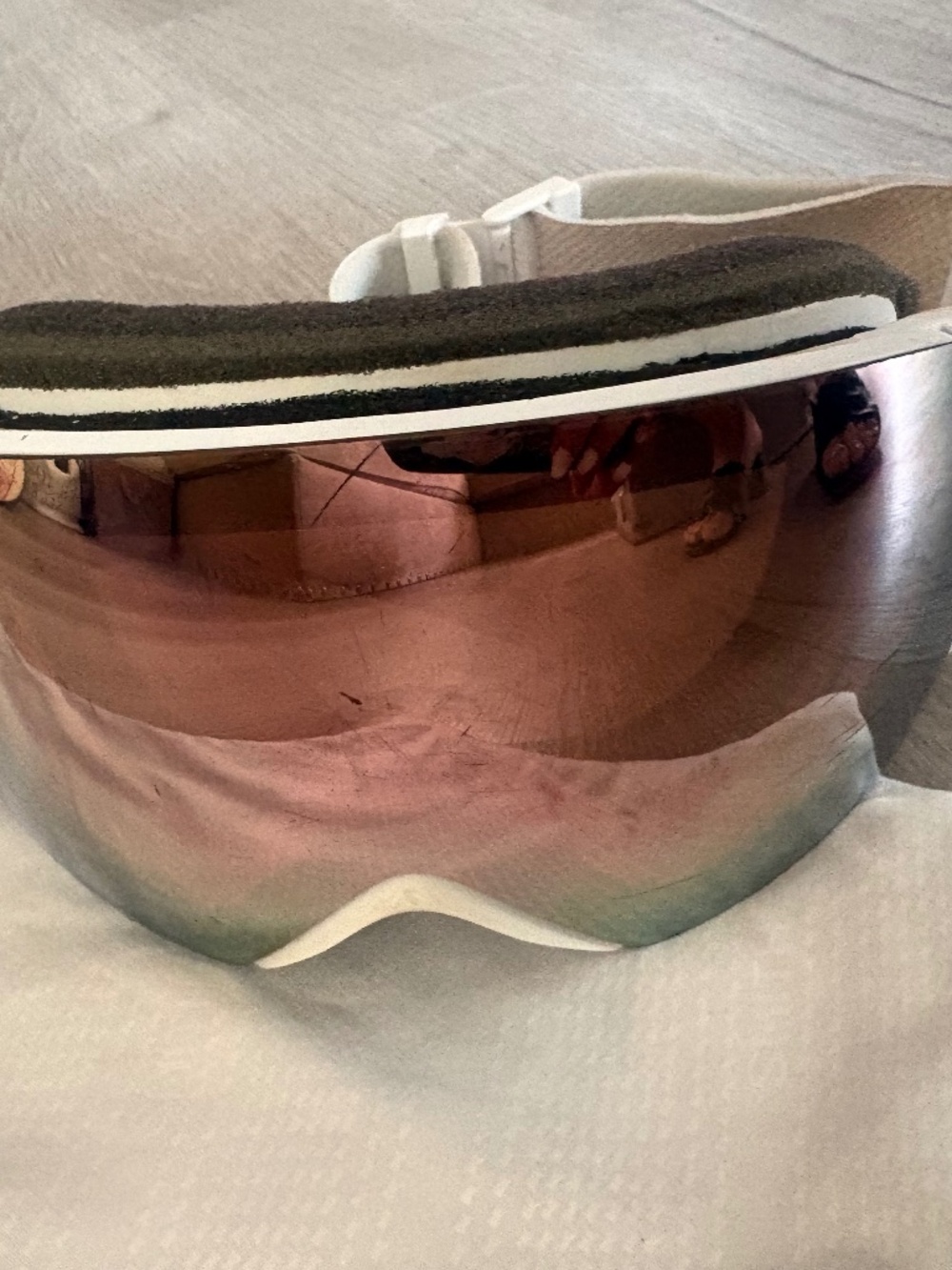 SMITH White snowboard chroma pop Goggles with Rose Pink Mirror Lens